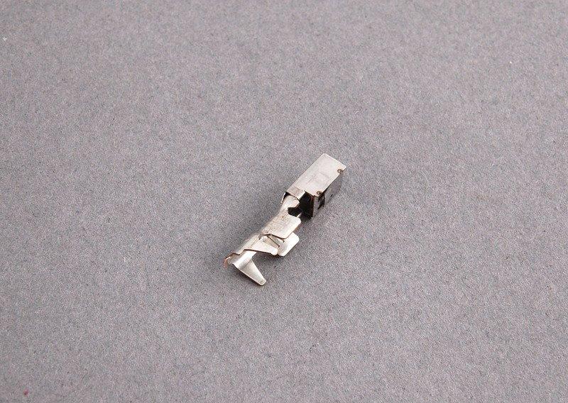 Гнездовой контакт