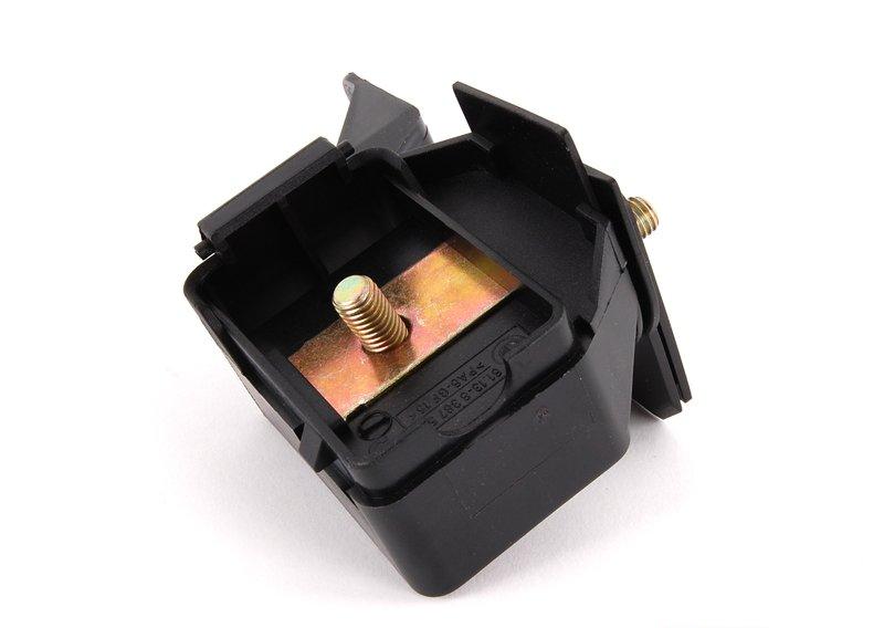 Плюсовой вывод в моторном отсеке