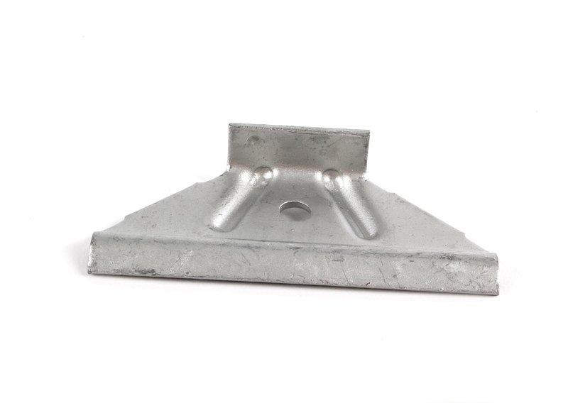 E30/E28/E34/E24/E32 Держатель аккумуляторной батареи