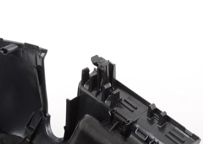 Нижняя облицовка рулевой колонки