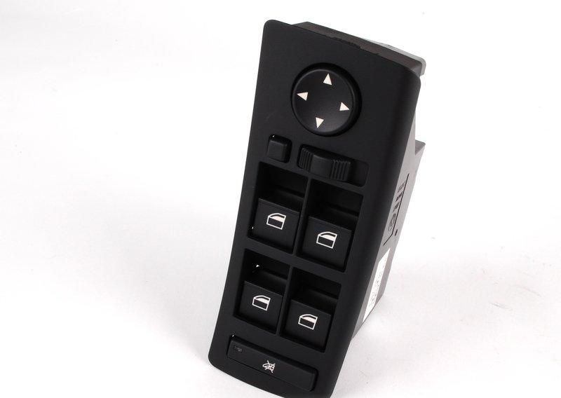 Блок переключателей в двери водителя