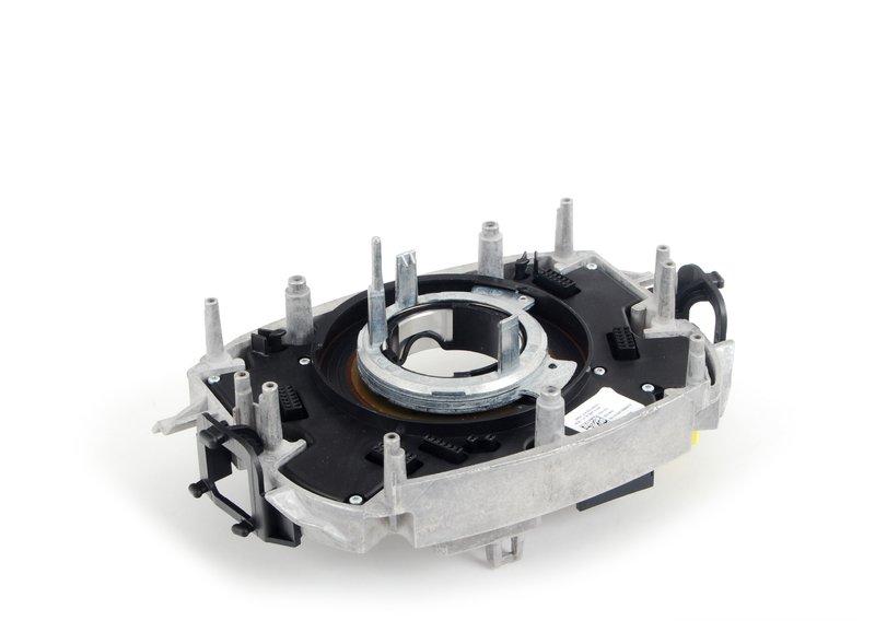 Коммутационный центр в рулевой колонке