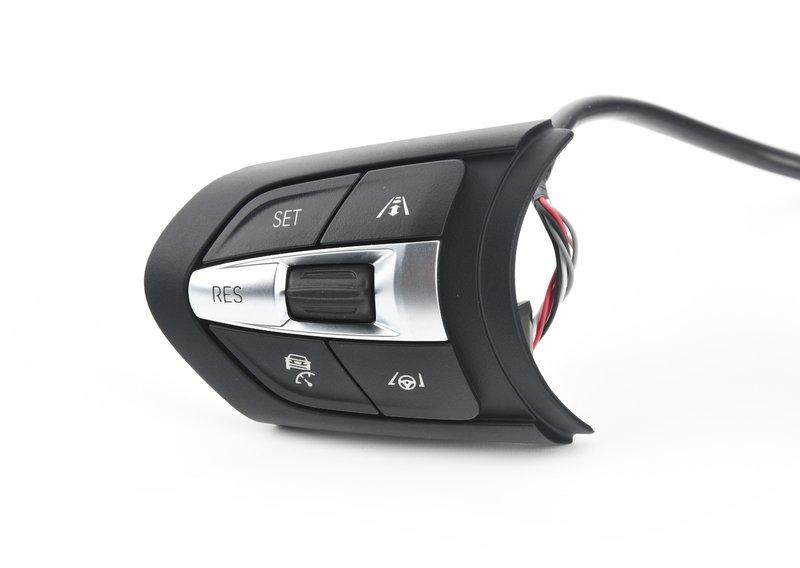 Выключатель на м/ф рул.колесо M-Sport