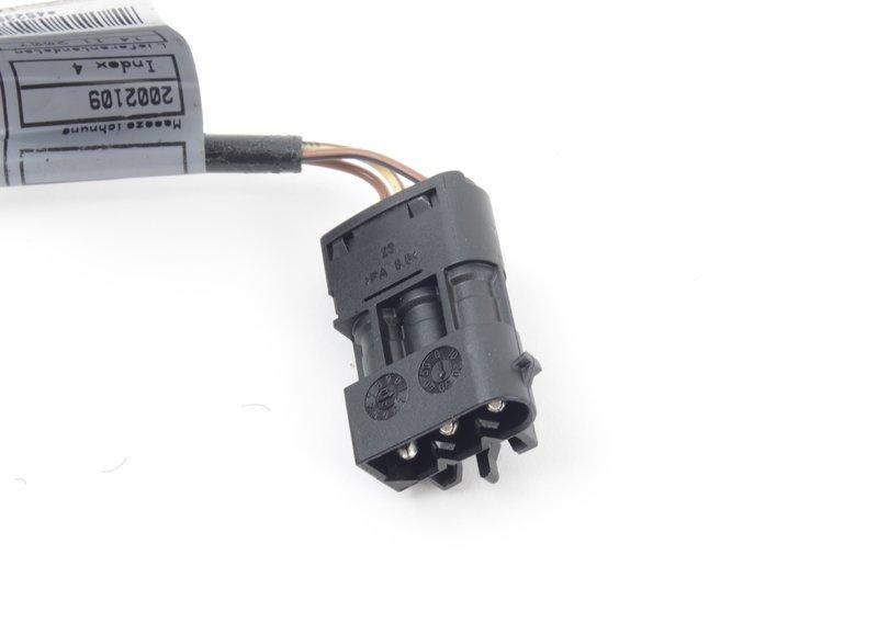 Микровыключатель замка заднего стекла