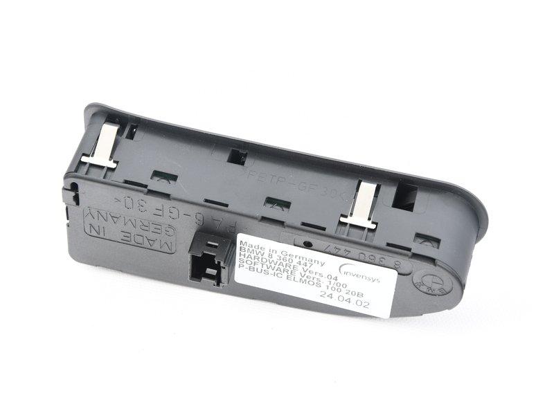 Блок переключателей в двери водителя