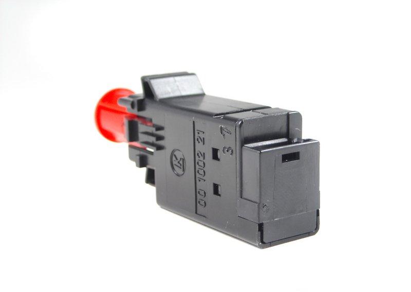 Выключатель стоп-сигналов