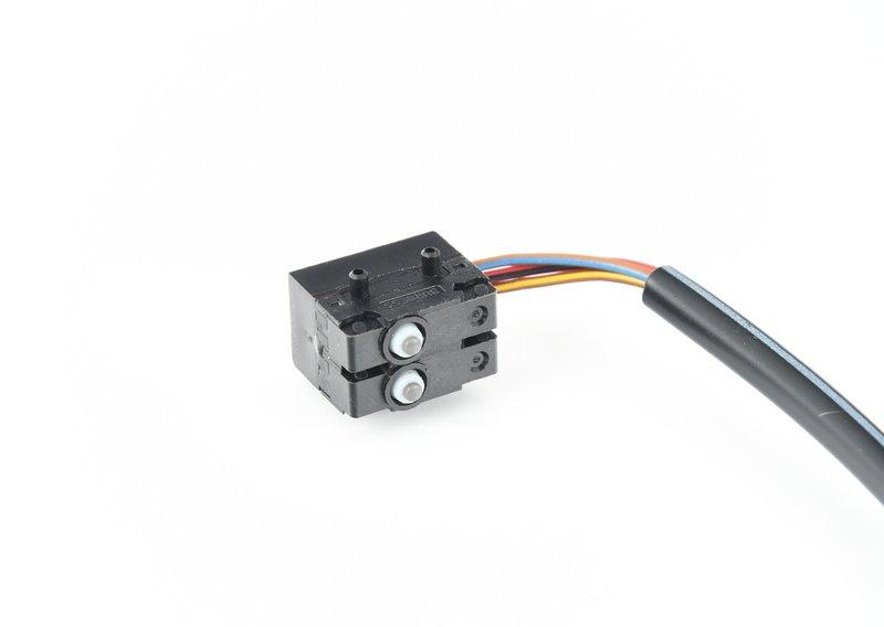 Микровыкл.запорн.мех-ма крышки багажника