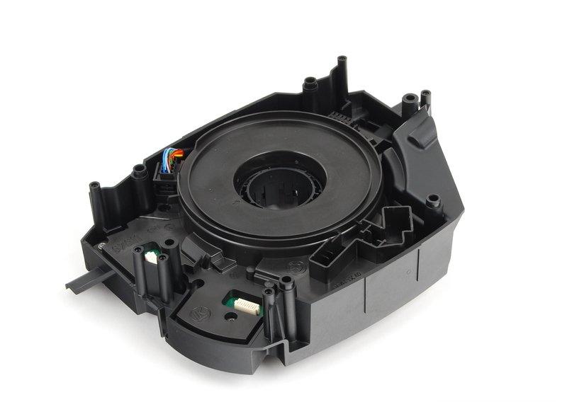 Коммутационный центр в рулевой колонке