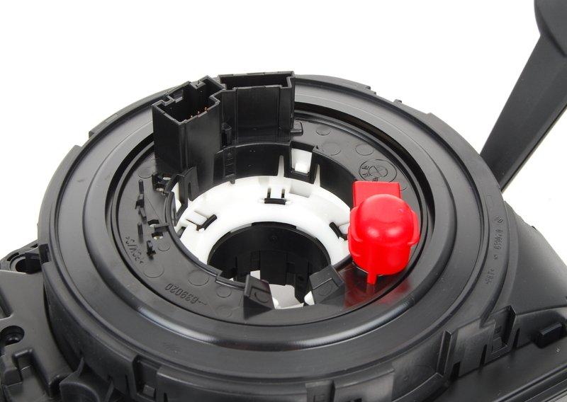 Коммутационный центр в рулевой колонке