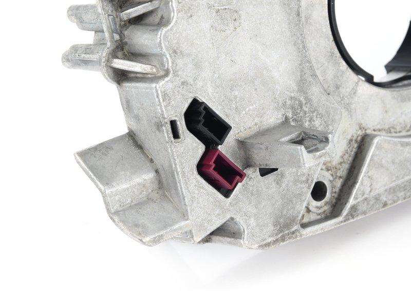 Коммутационный центр в рулевой колонке