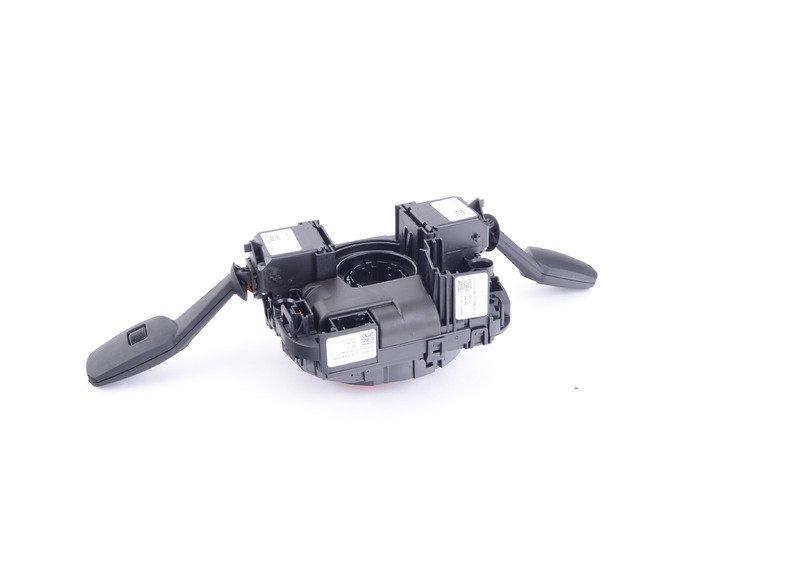 Коммутационный центр в рулевой колонке