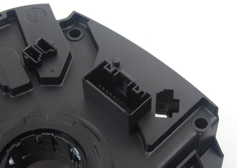 Коммутационный центр в рулевой колонке