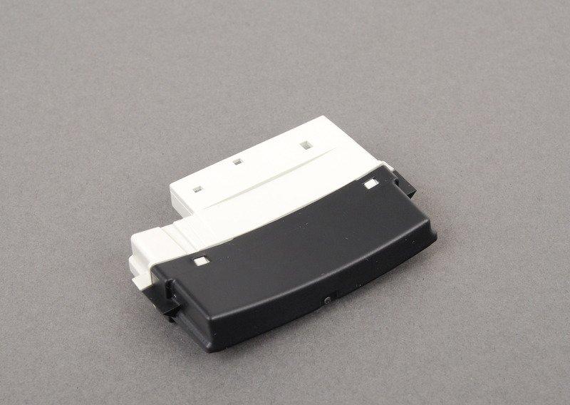 Электронный блок в рулевом колесе