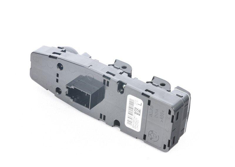 Панель управления комм.центра в двери