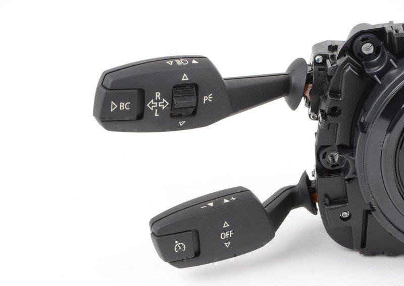 Коммутационный центр в рулевой колонке