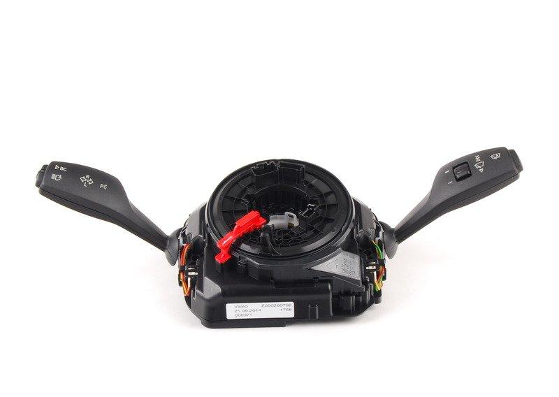 Коммутационный центр в рулевой колонке