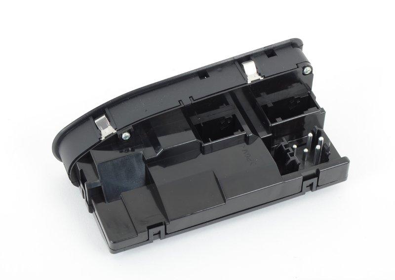 Блок переключателей в двери водителя