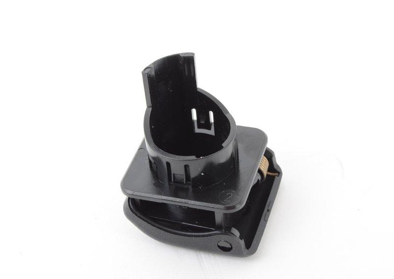 Крепление гнезда разъема