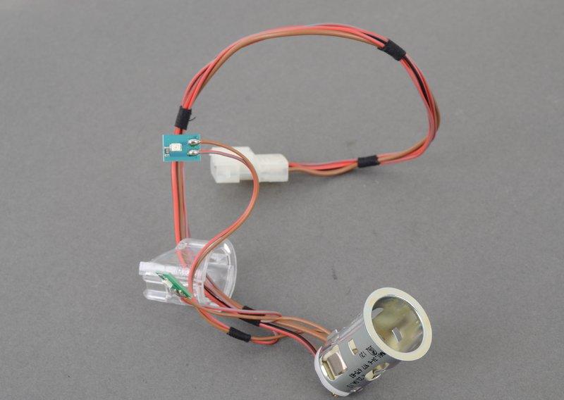 Гнездо прикуривателя со светодиодом