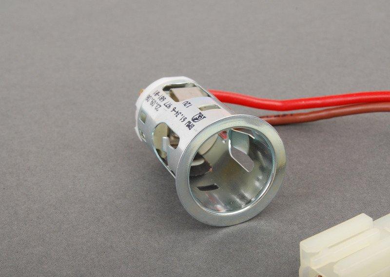 E60/E63 гнездо прикуривателя