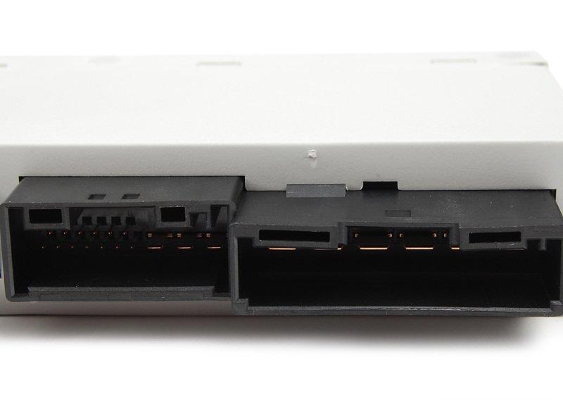 Блок упр.в зад.двери на стороне пер.пас.