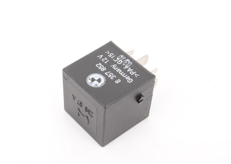 Реле подъемно-сдвижной крышки люка