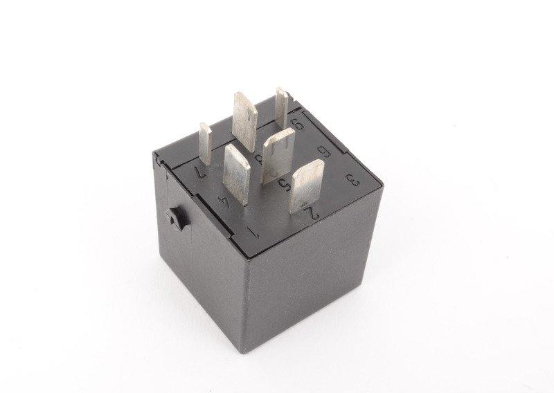 Реле подъемно-сдвижной крышки люка