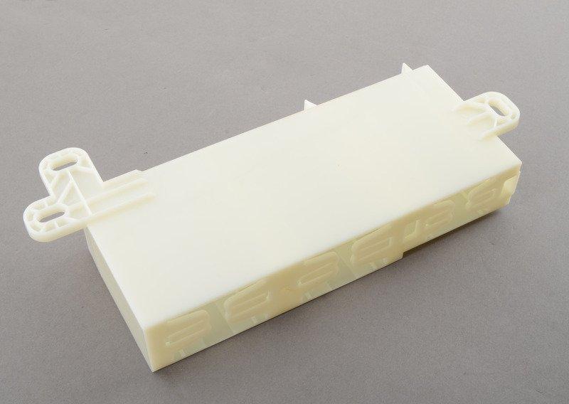 Держатель блоков в багажном отделении