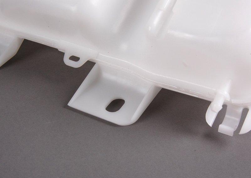 Бачок для жидкости с индикатором уровня