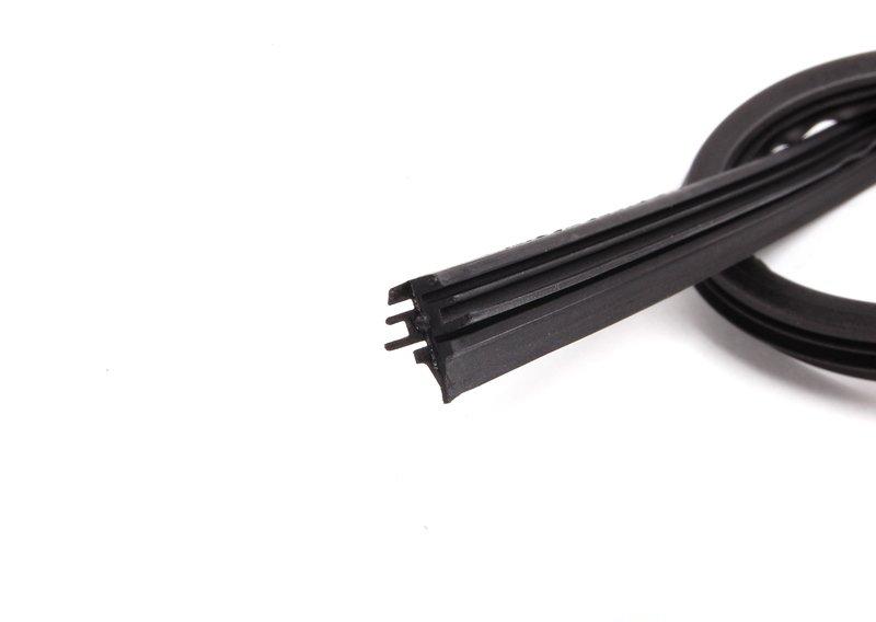 Резиновый элемент щетки стелоочистителя