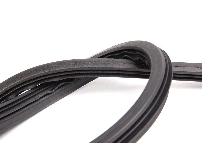 Резиновый элемент щетки стелоочистителя