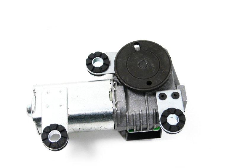 Э/двигатель стеклоочист.заднего стекла