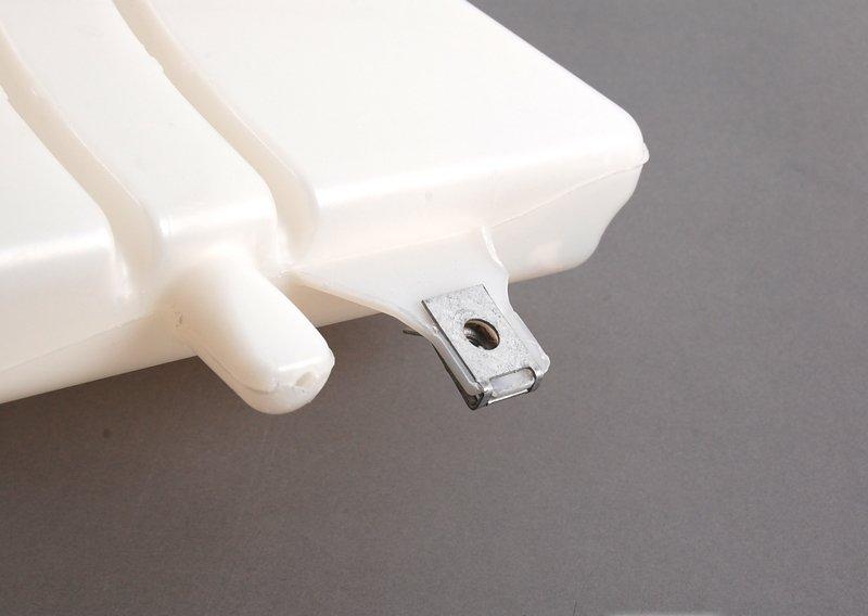 Бачок стеклоомывателя