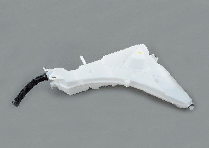 F15 бачок системы омывателей фар