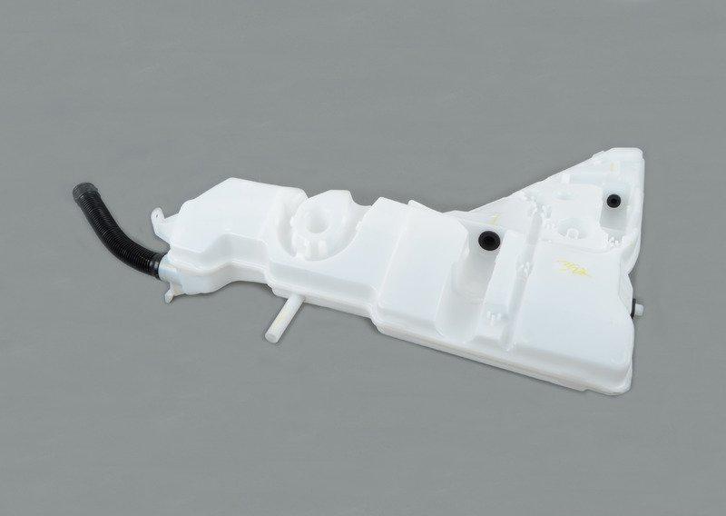 F15 бачок системы омывателей фар