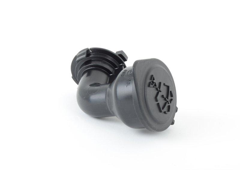 Наливной канал бачка стеклоомывателя