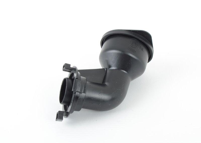 Наливной канал бачка стеклоомывателя