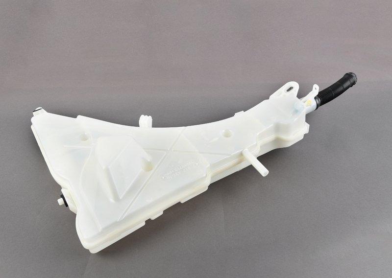 Бачок стеклоомывателя