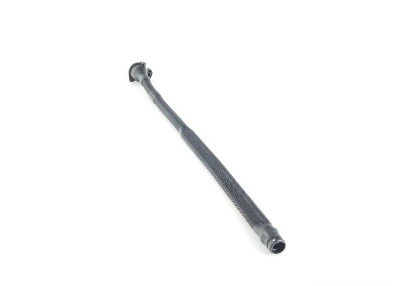 Наливной канал бачка стеклоомывателя