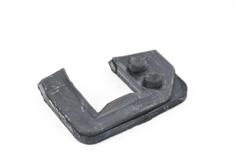 Горловина наливн.канала стеклоомывателя