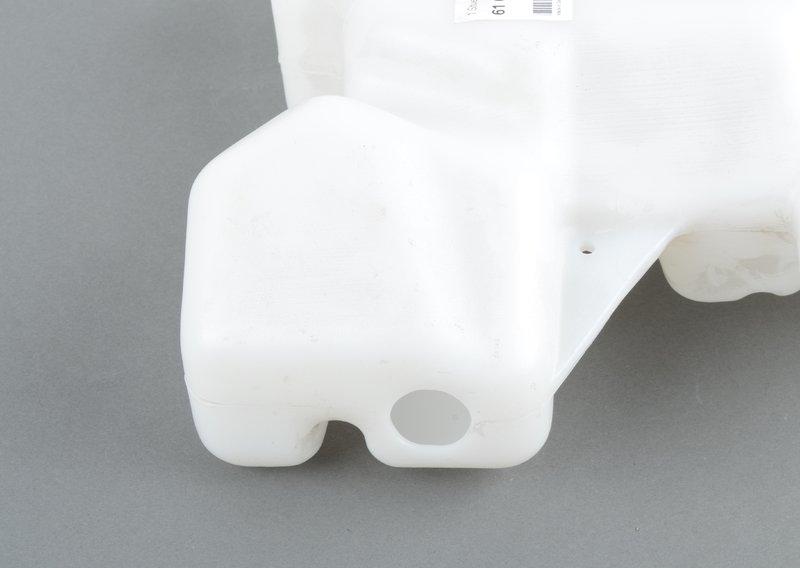 Бачок для жидкости с индикатором уровня