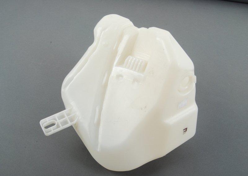 Бачок для жидкости с индикатором уровня