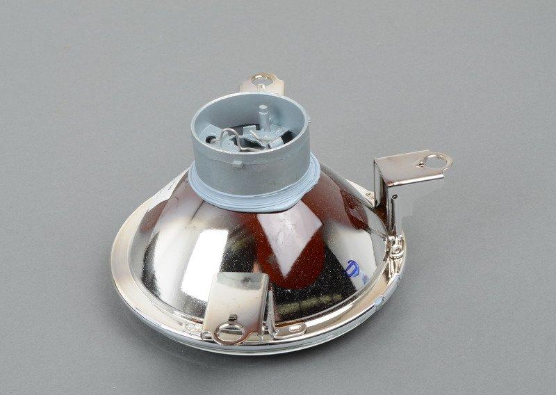 E34/E32 стекло фары дальнего света левое