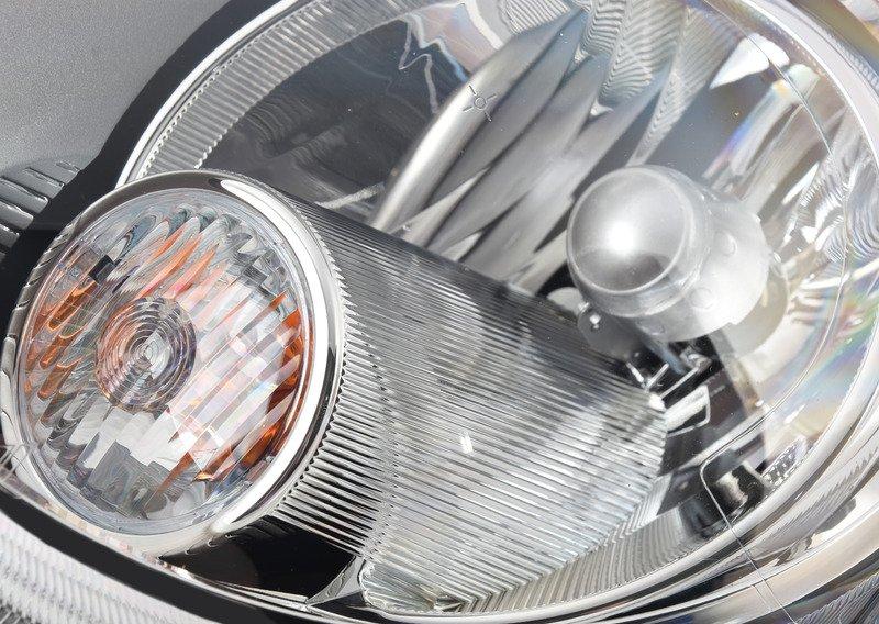 Фара Л, указатель поворота белый