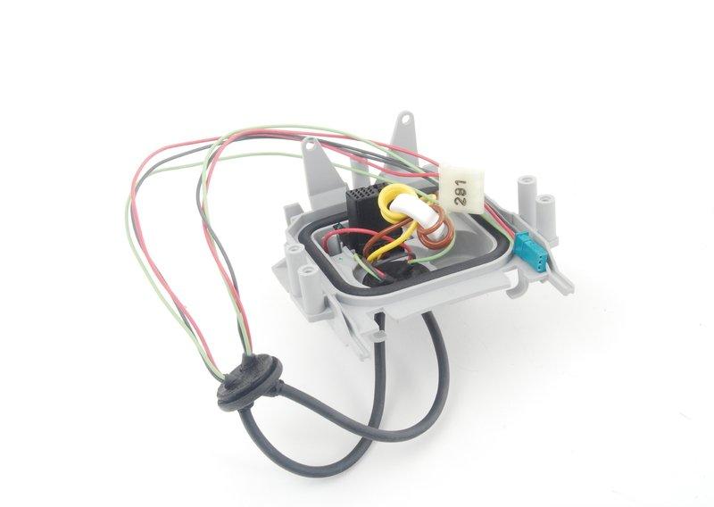 Кронштейн ЭБУ ксеноновой фары Л