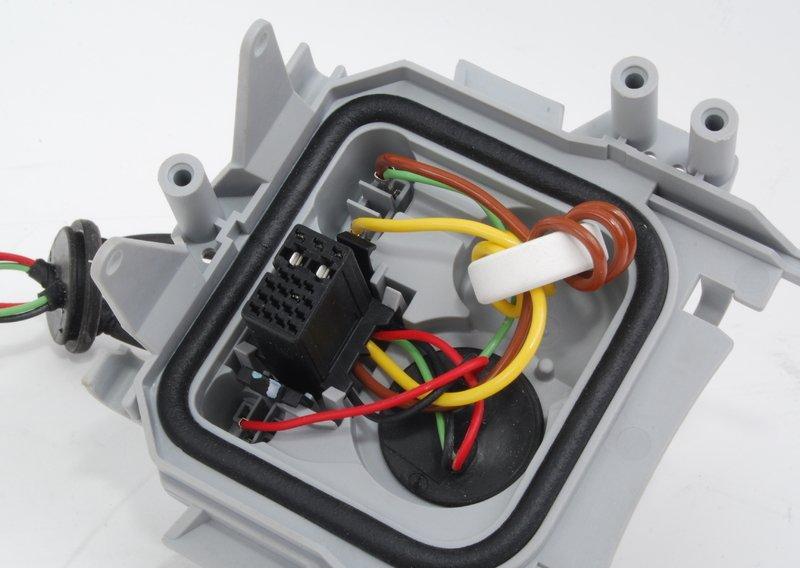 Кронштейн ЭБУ ксеноновой фары П