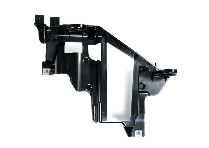 Кронштейн фары Л