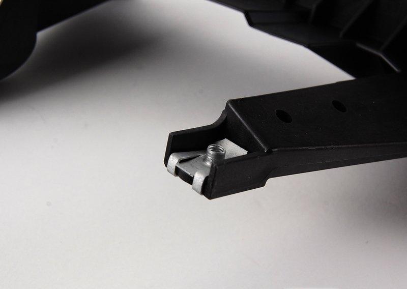 Кронштейн фары П