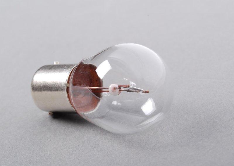 Лампа накаливания с прод.сроком службы