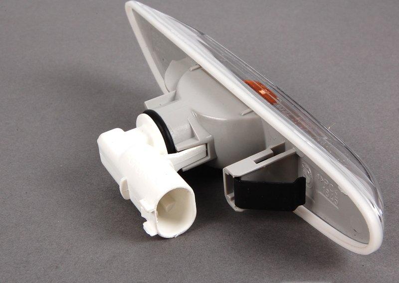 Дополнительный указатель поворота